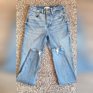 Good American Good Waist High waisted Size 2/26 light wash jeans with frayed hem